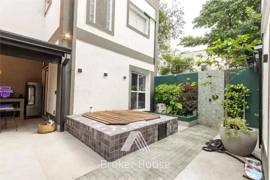 Casa para alugar com 4 quartos, 350m² - Foto 6