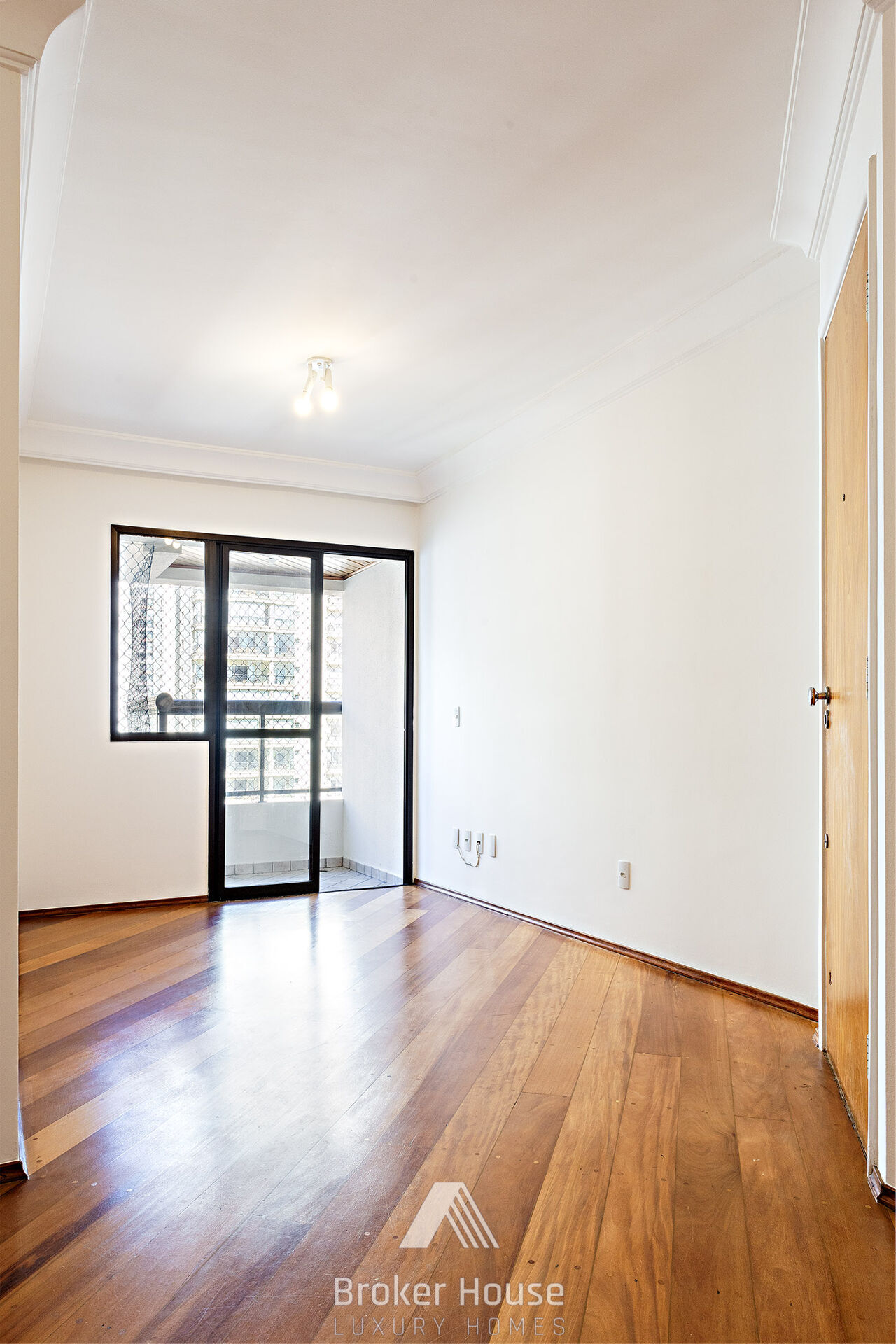 Apartamento à venda com 2 quartos, 75m² - Foto 3