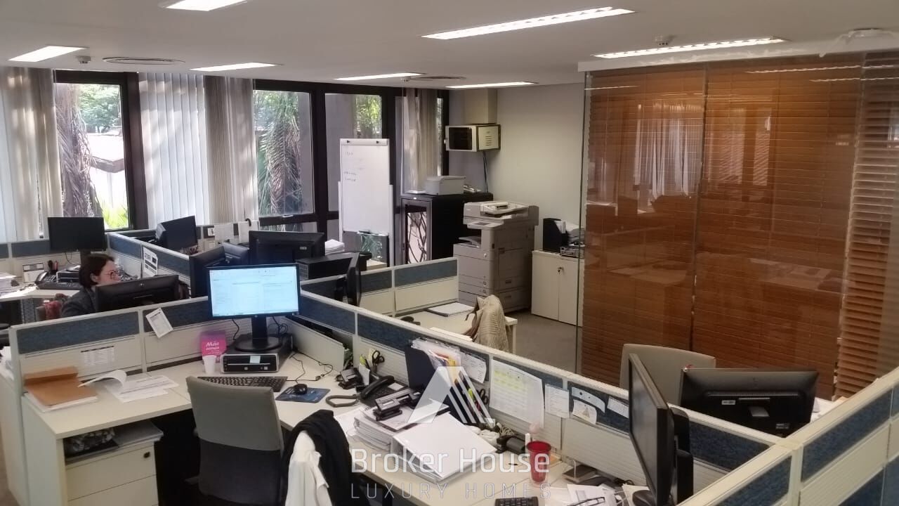 Conjunto Comercial-Sala para alugar com 5 quartos, 150m² - Foto 18