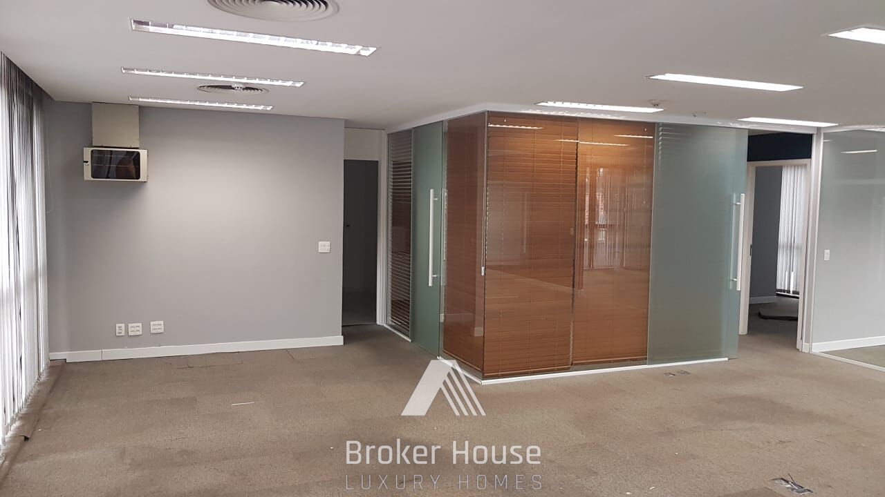 Conjunto Comercial-Sala para alugar com 5 quartos, 150m² - Foto 14