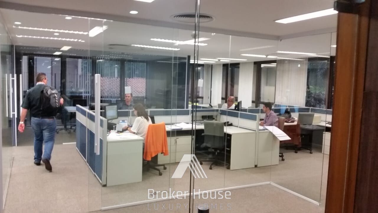 Conjunto Comercial-Sala para alugar com 5 quartos, 150m² - Foto 16