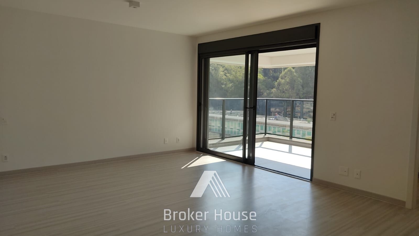 Apartamento para alugar com 3 quartos, 330m² - Foto 9