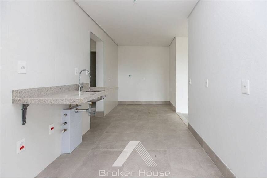 Apartamento à venda com 3 quartos, 143m² - Foto 17