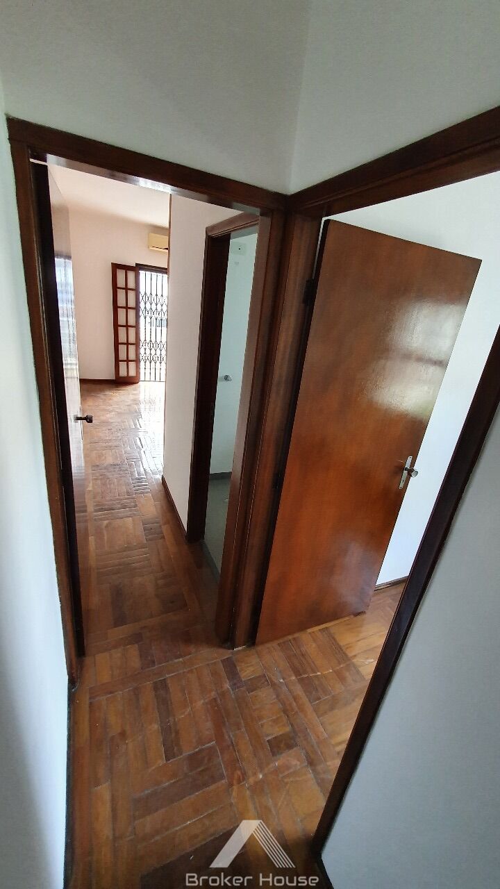 Casa à venda com 3 quartos, 178m² - Foto 11