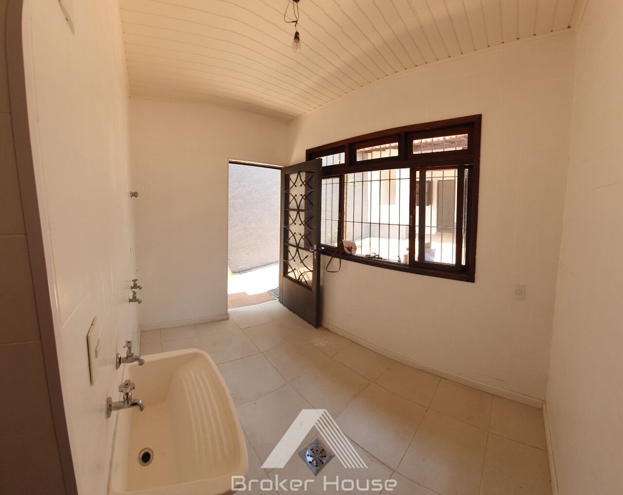 Casa à venda com 3 quartos, 178m² - Foto 6