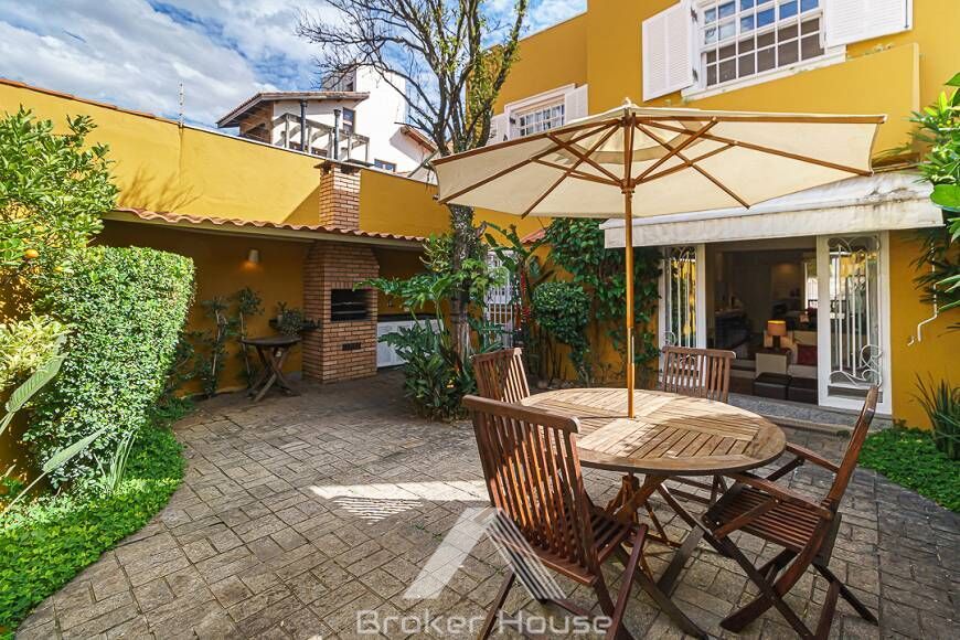 Casa à venda com 4 quartos, 320m² - Foto 19