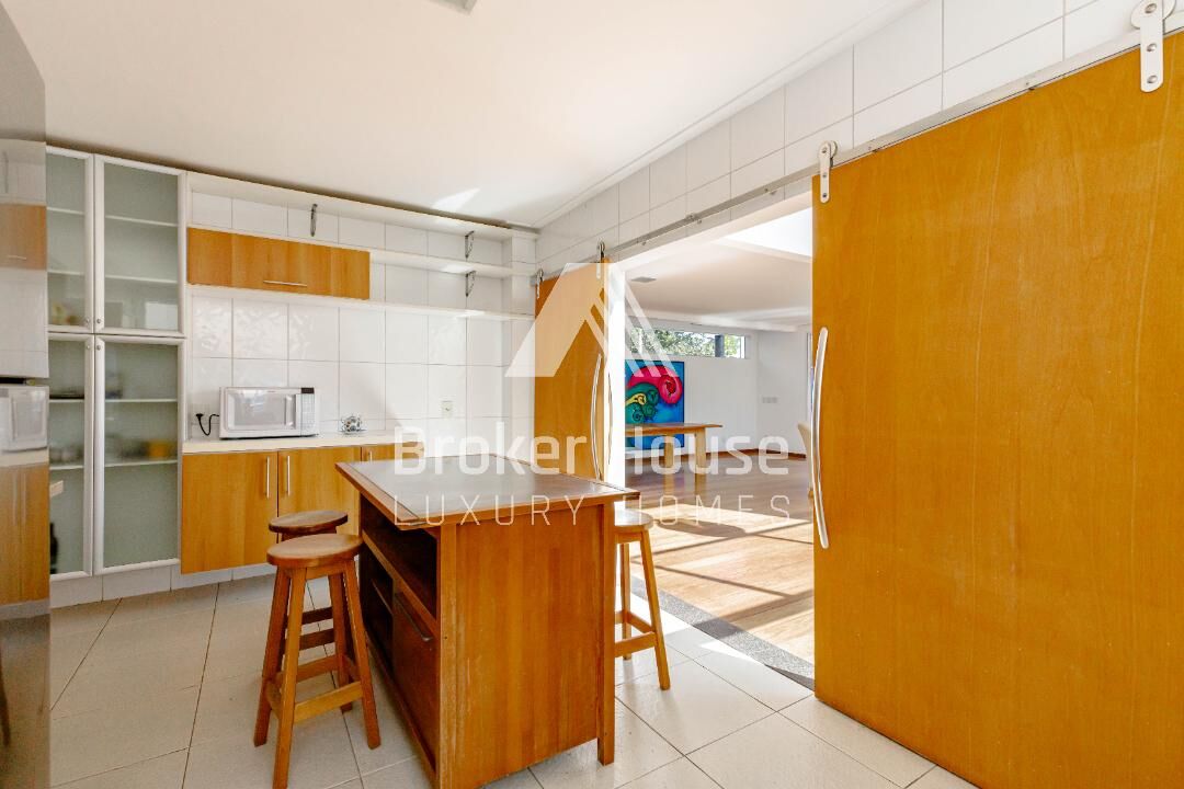 Casa à venda com 3 quartos, 360m² - Foto 12