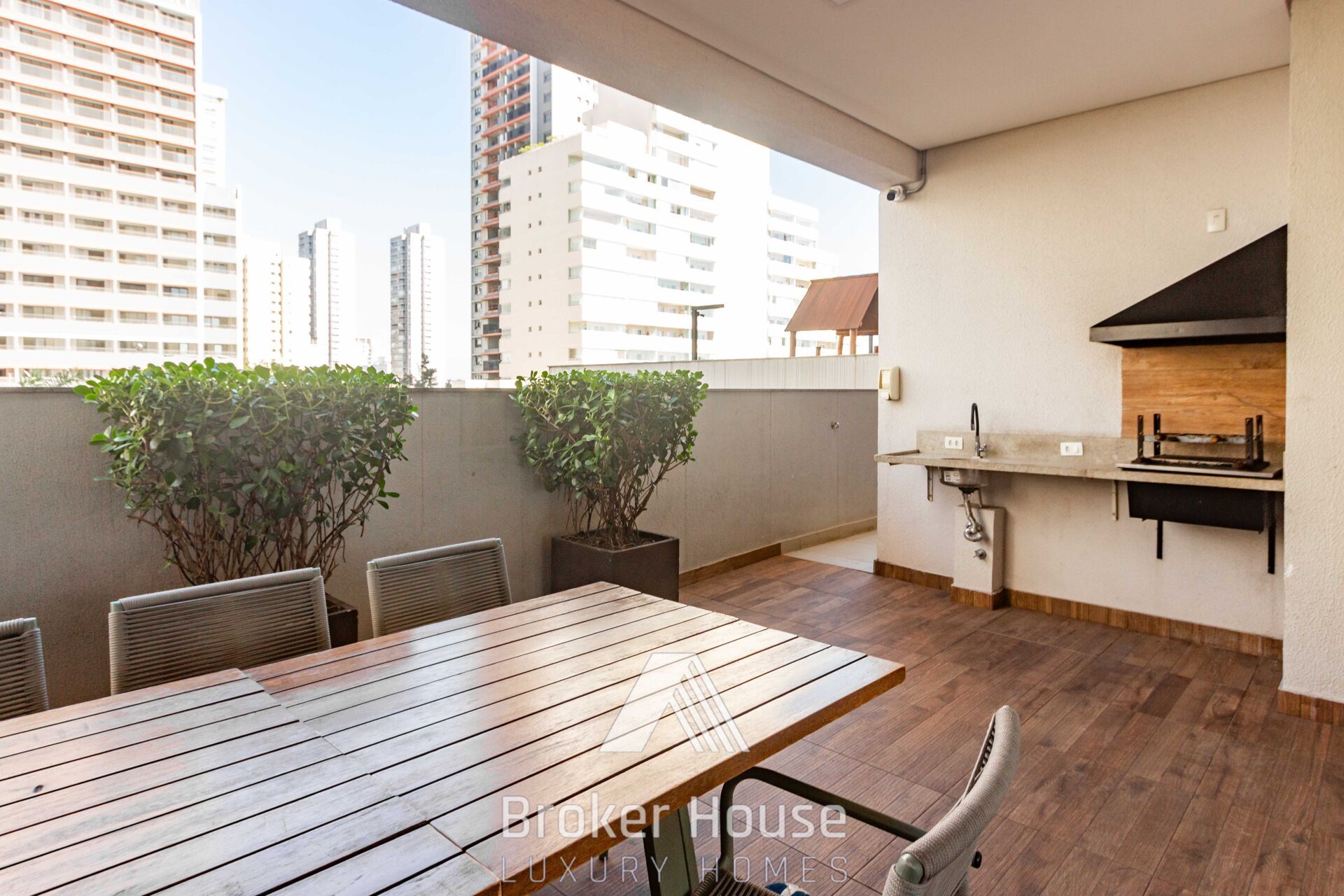 Apartamento para alugar com 2 quartos, 71m² - Foto 24
