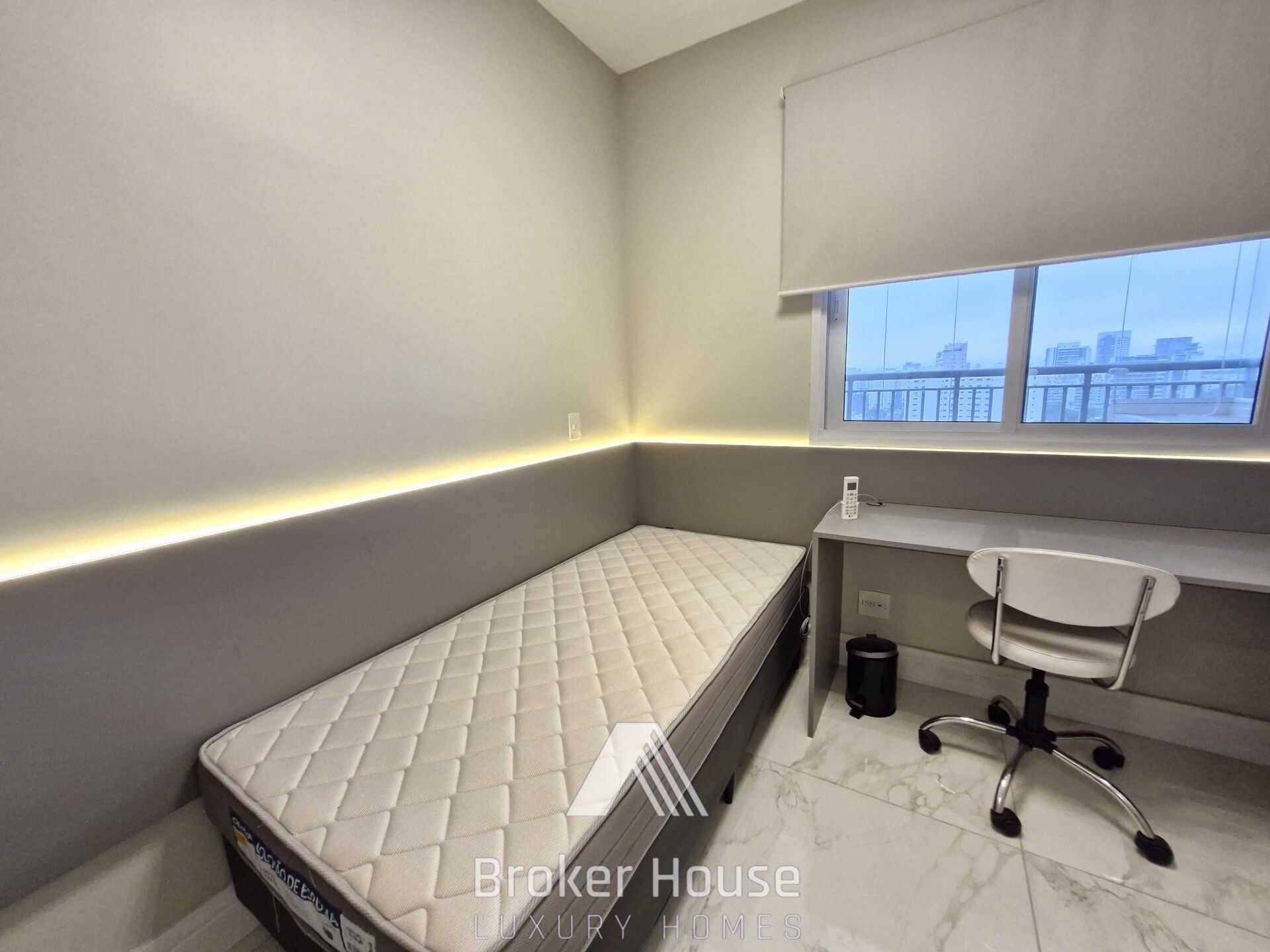 Apartamento para alugar com 2 quartos, 71m² - Foto 15