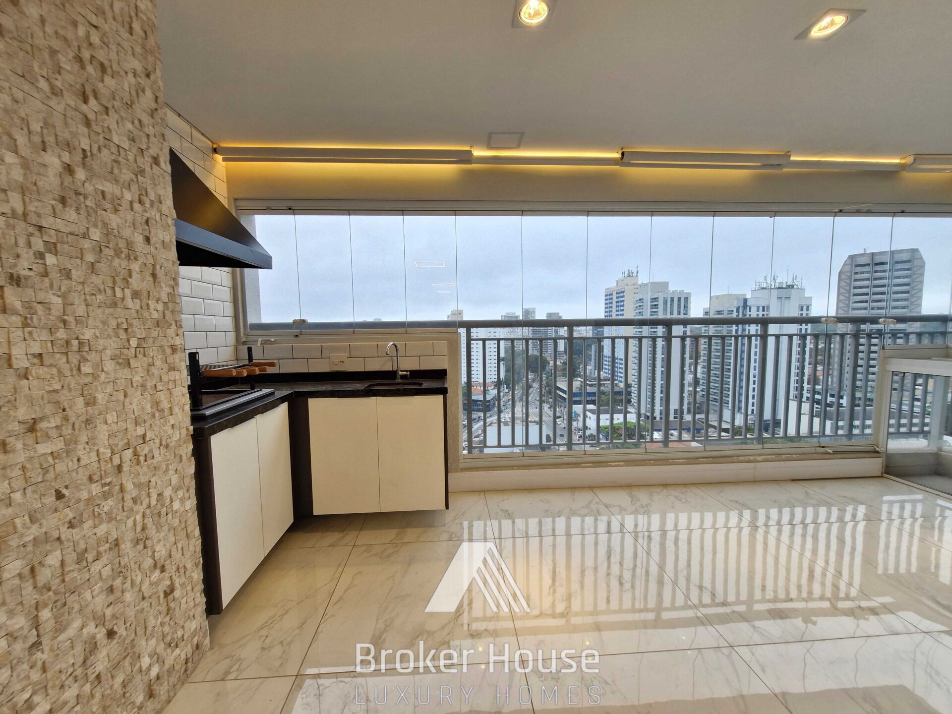Apartamento para alugar com 2 quartos, 71m² - Foto 5