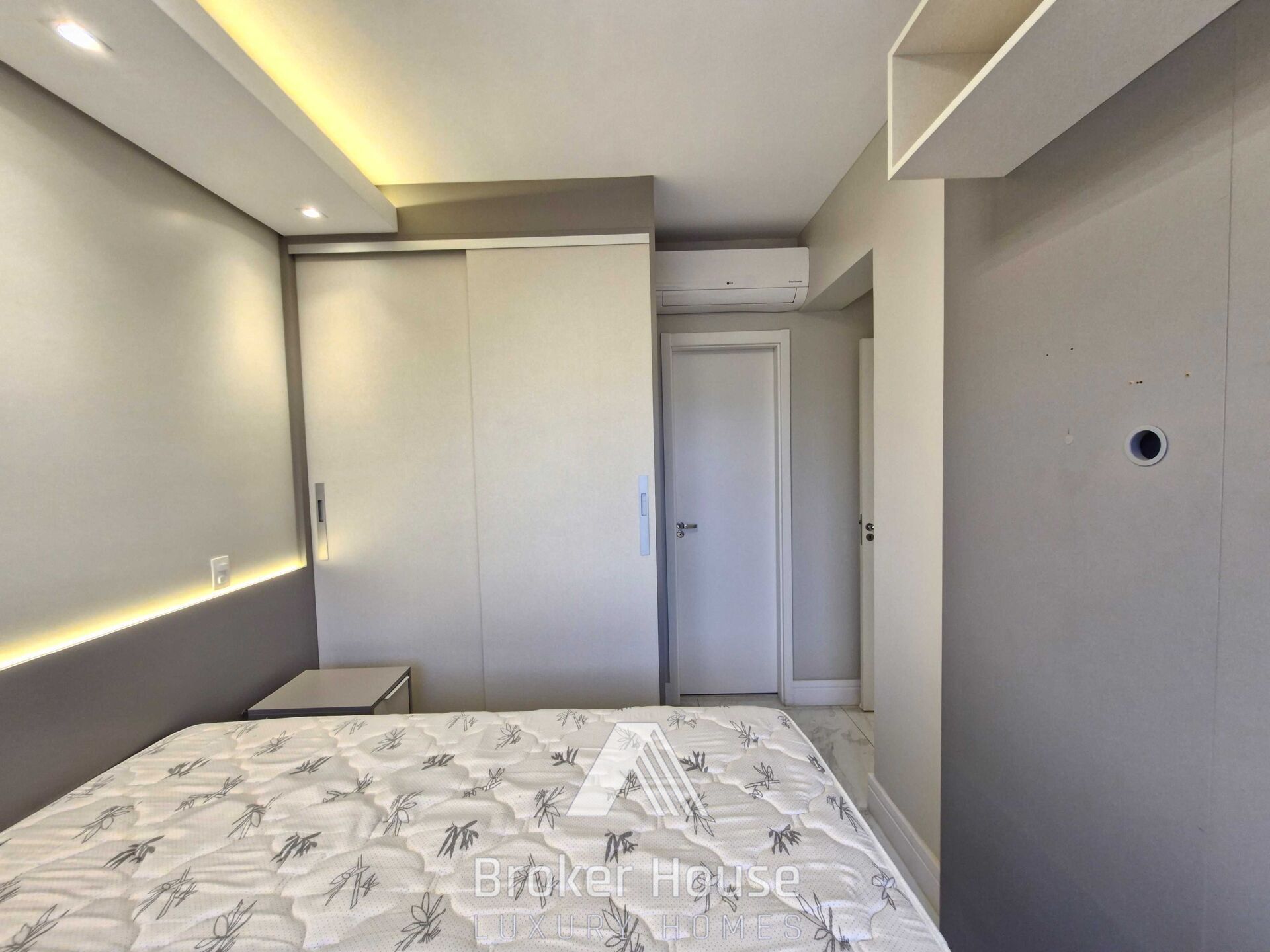 Apartamento para alugar com 2 quartos, 71m² - Foto 20
