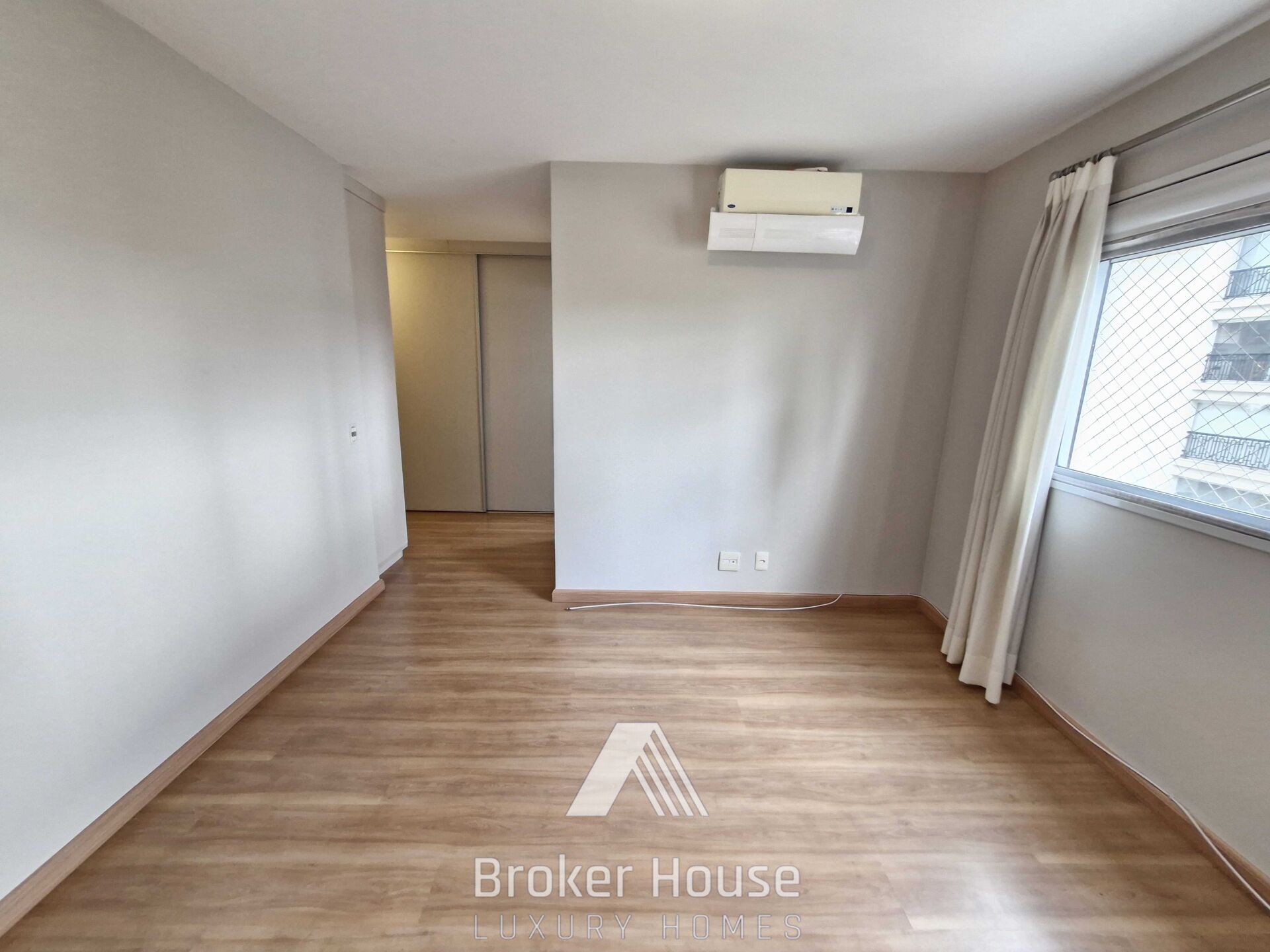 Apartamento à venda com 3 quartos, 185m² - Foto 19