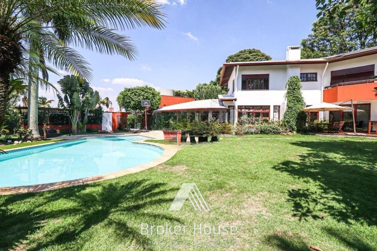 Casa à venda com 4 quartos, 578m² - Foto 1