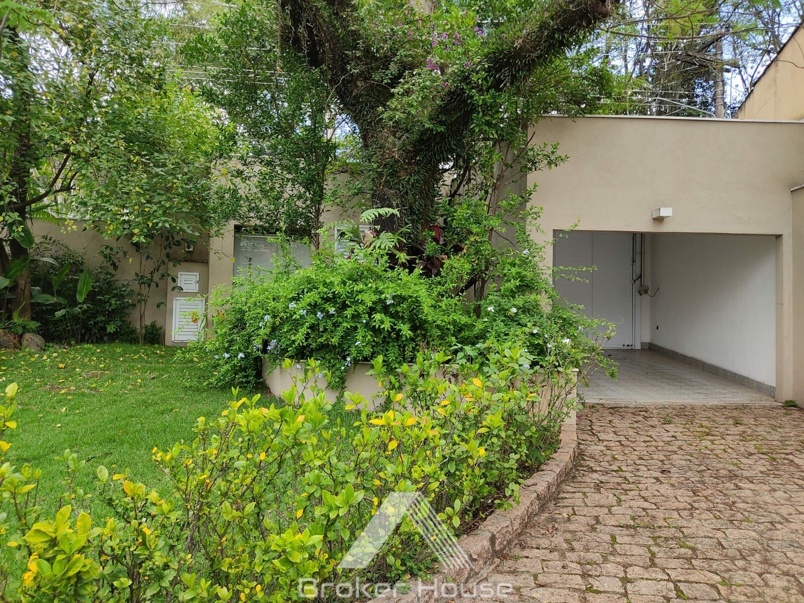 Casa à venda com 3 quartos, 418m² - Foto 8