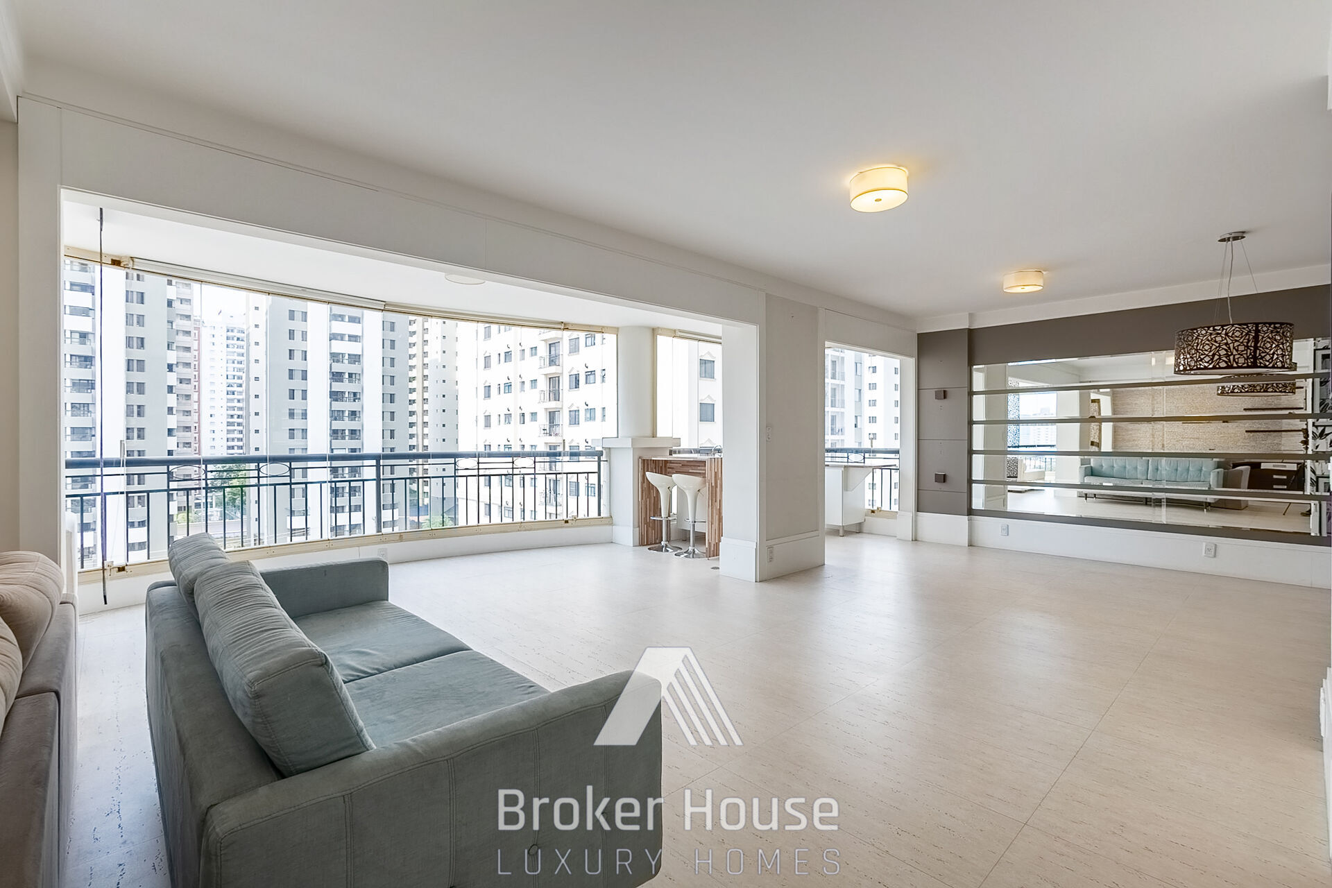 Apartamento, 3 quartos, 200 m² - Foto 1