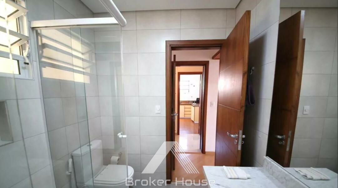 Casa à venda com 3 quartos, 230m² - Foto 17