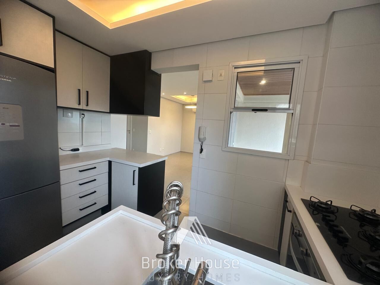 Apartamento à venda com 2 quartos, 82m² - Foto 9