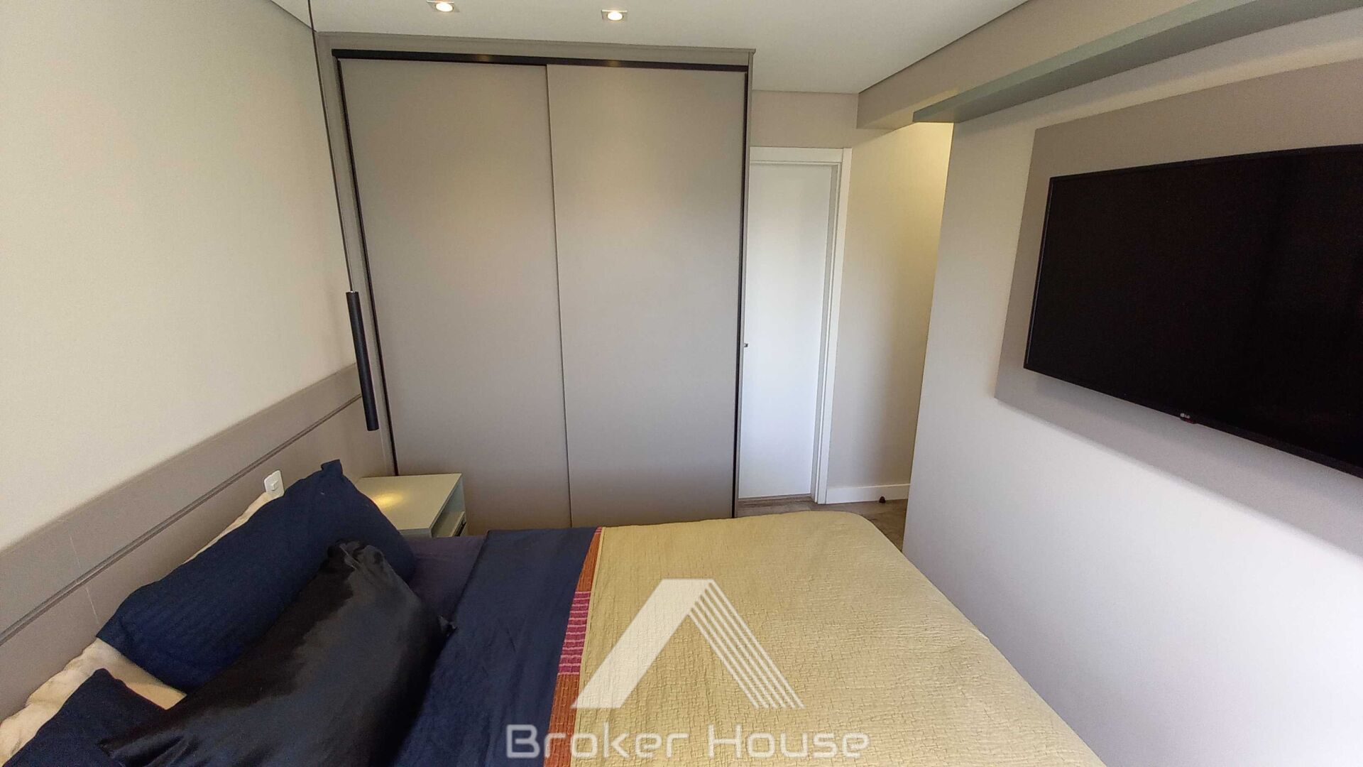 Apartamento à venda com 2 quartos, 71m² - Foto 22