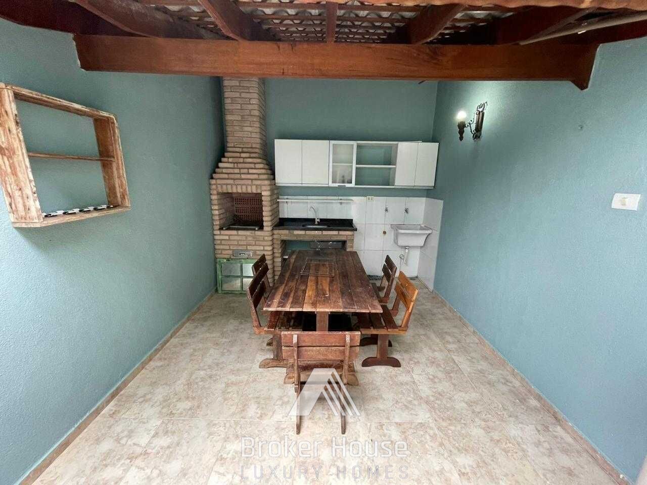 Casa à venda com 3 quartos, 96m² - Foto 1