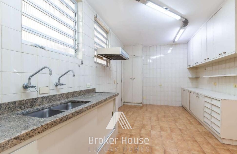 Apartamento à venda com 3 quartos, 139m² - Foto 19