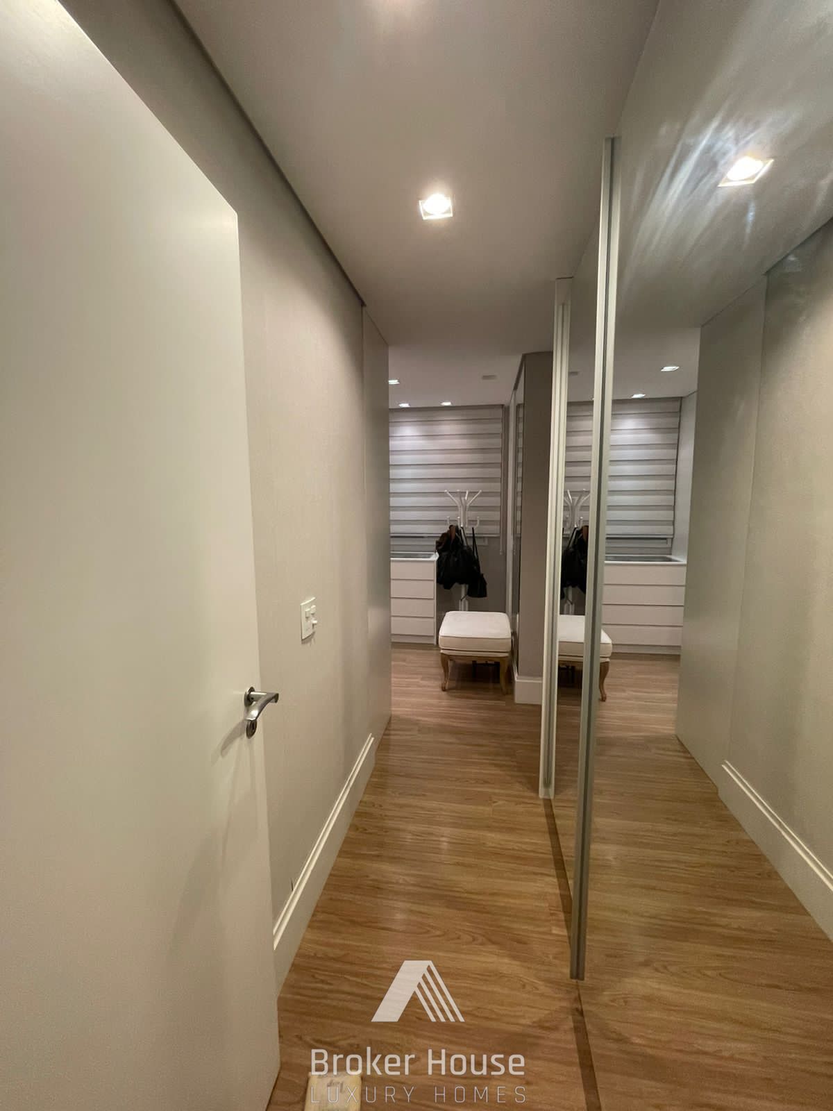 Apartamento à venda com 2 quartos, 138m² - Foto 11