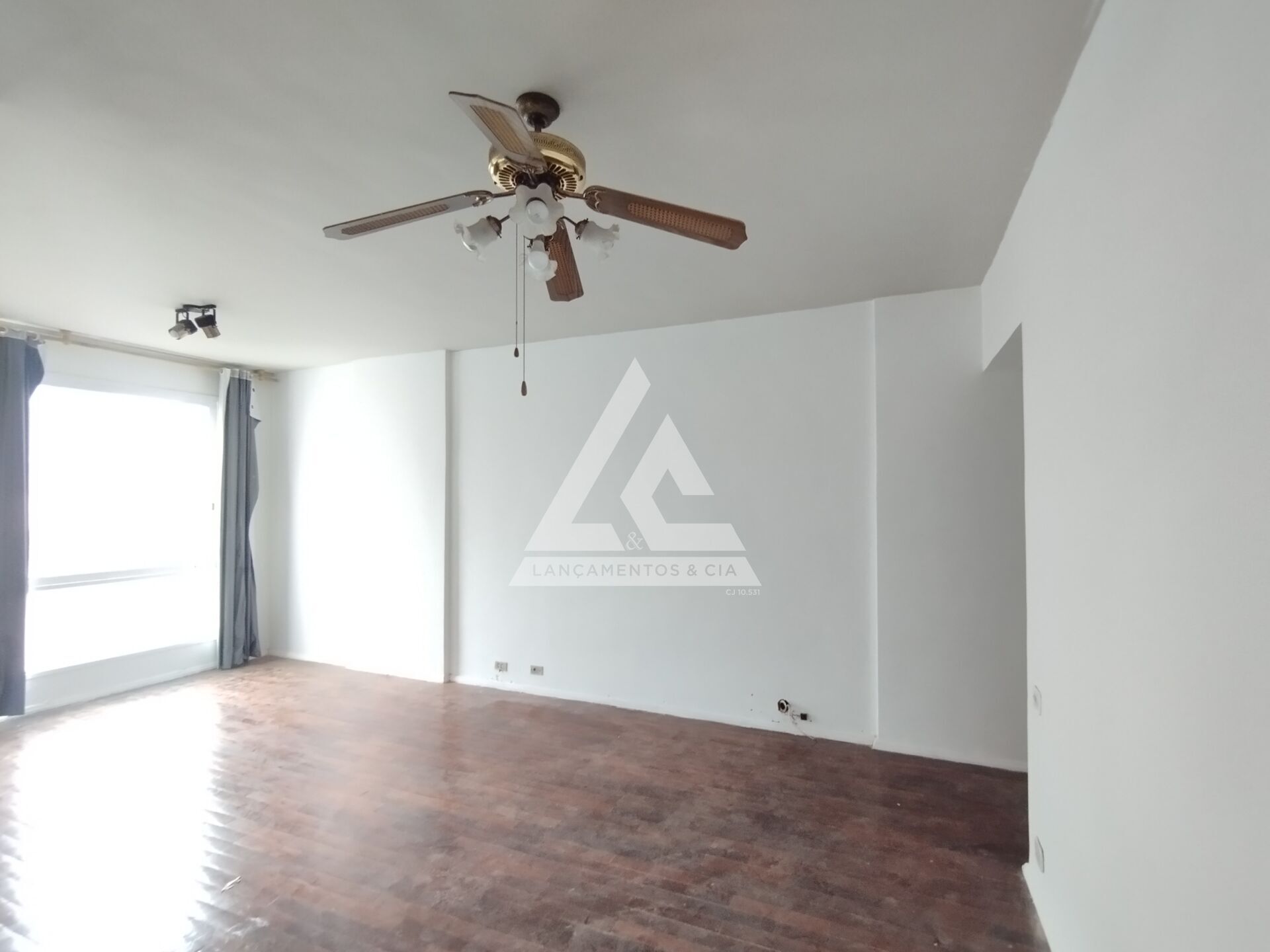 Apartamento à venda com 2 quartos, 80m² - Foto 4