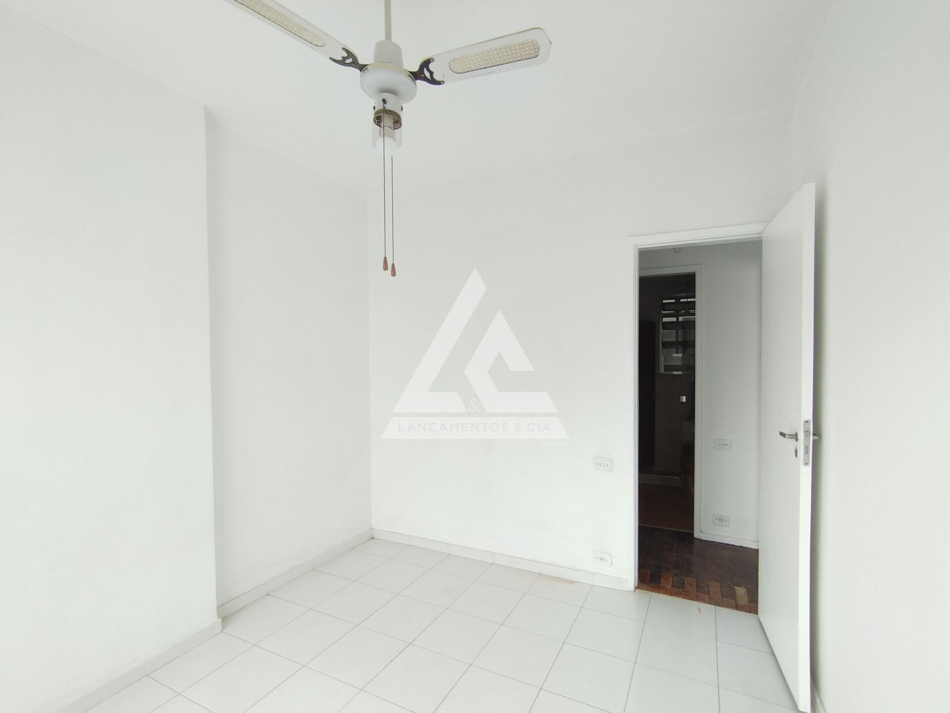 Apartamento à venda com 2 quartos, 80m² - Foto 7