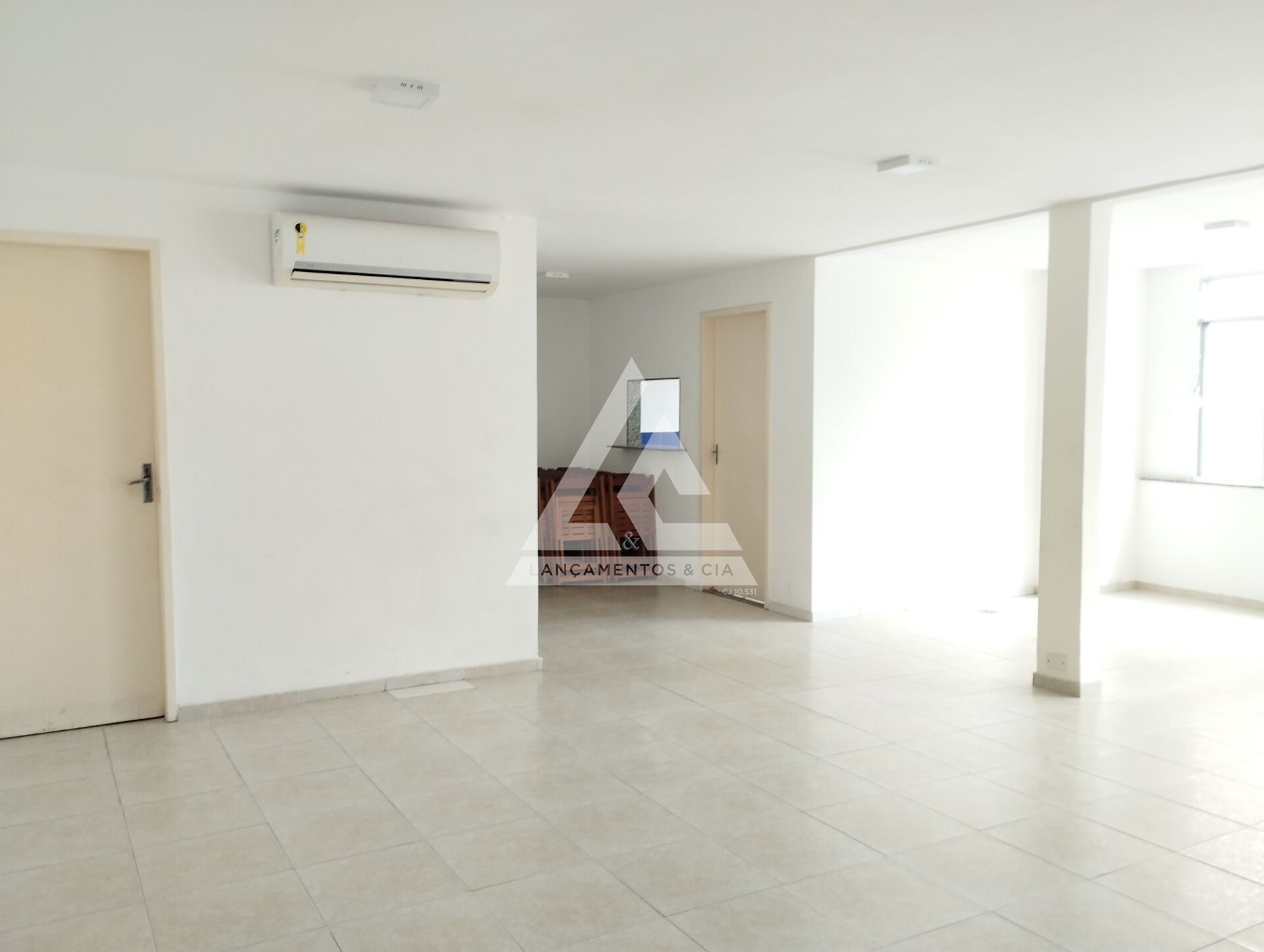 Apartamento à venda com 2 quartos, 80m² - Foto 20