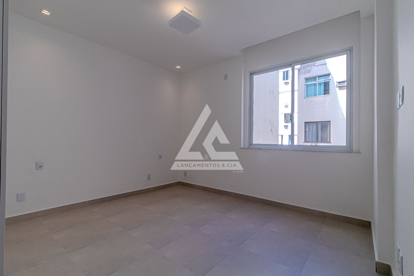 Apartamento à venda com 3 quartos, 135m² - Foto 17