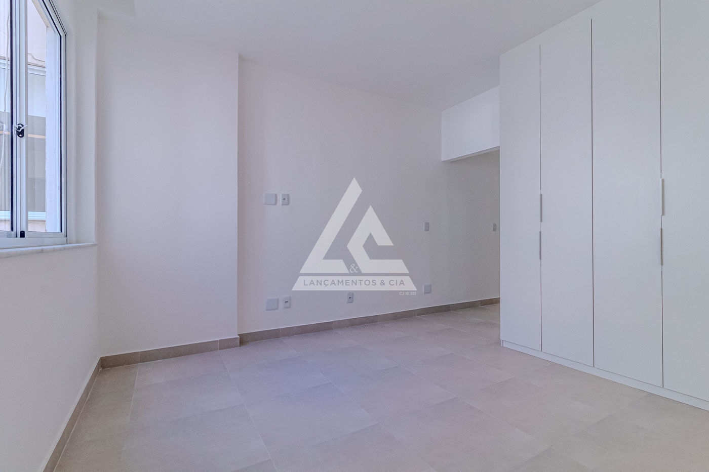 Apartamento à venda com 3 quartos, 135m² - Foto 13