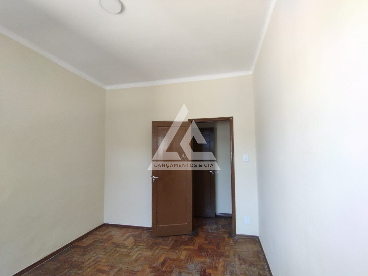 Apartamento à venda com 2 quartos, 66m² - Foto 3