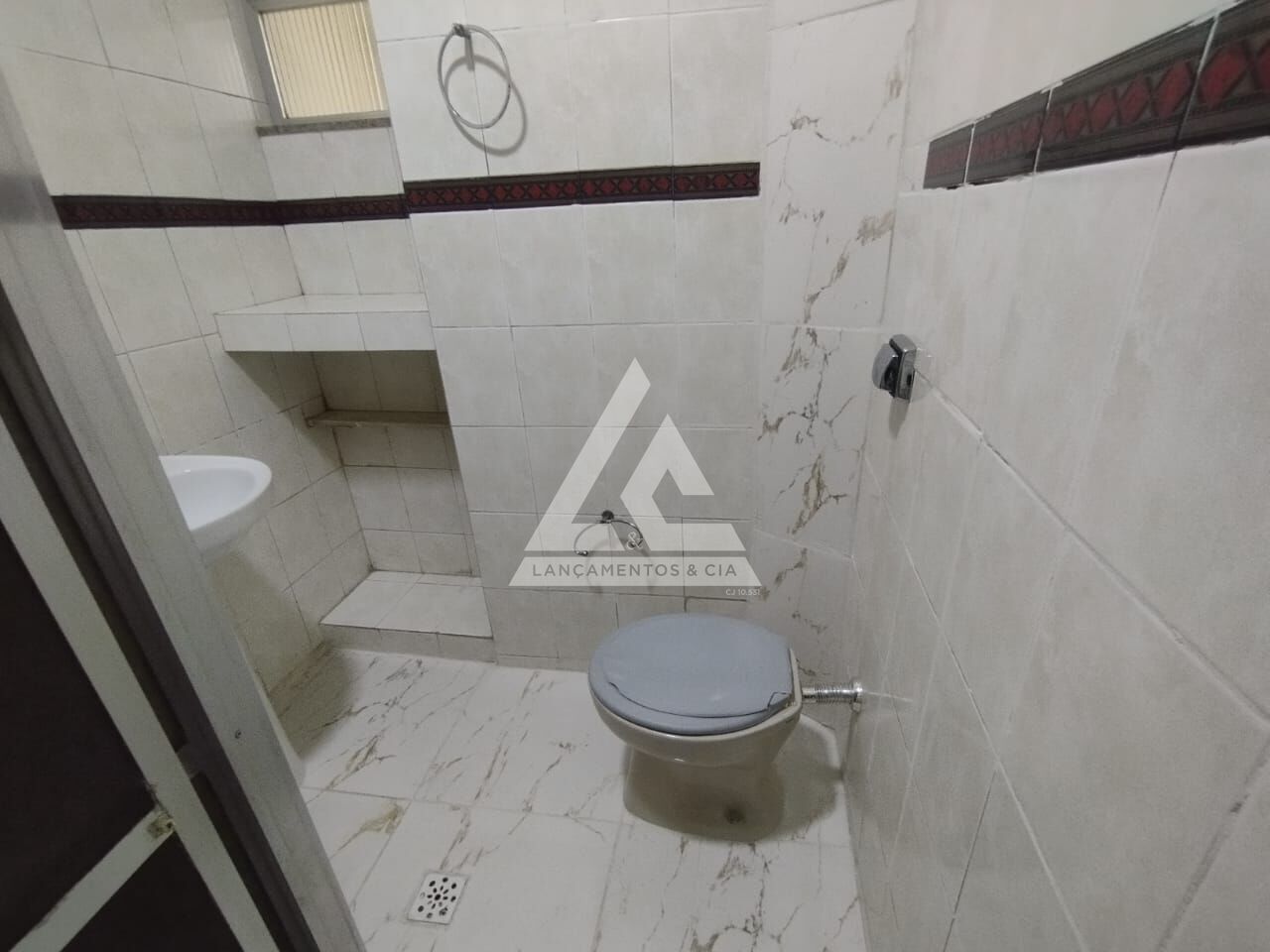 Apartamento à venda com 2 quartos, 66m² - Foto 9