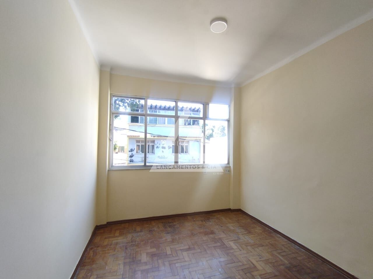 Apartamento à venda com 2 quartos, 66m² - Foto 7