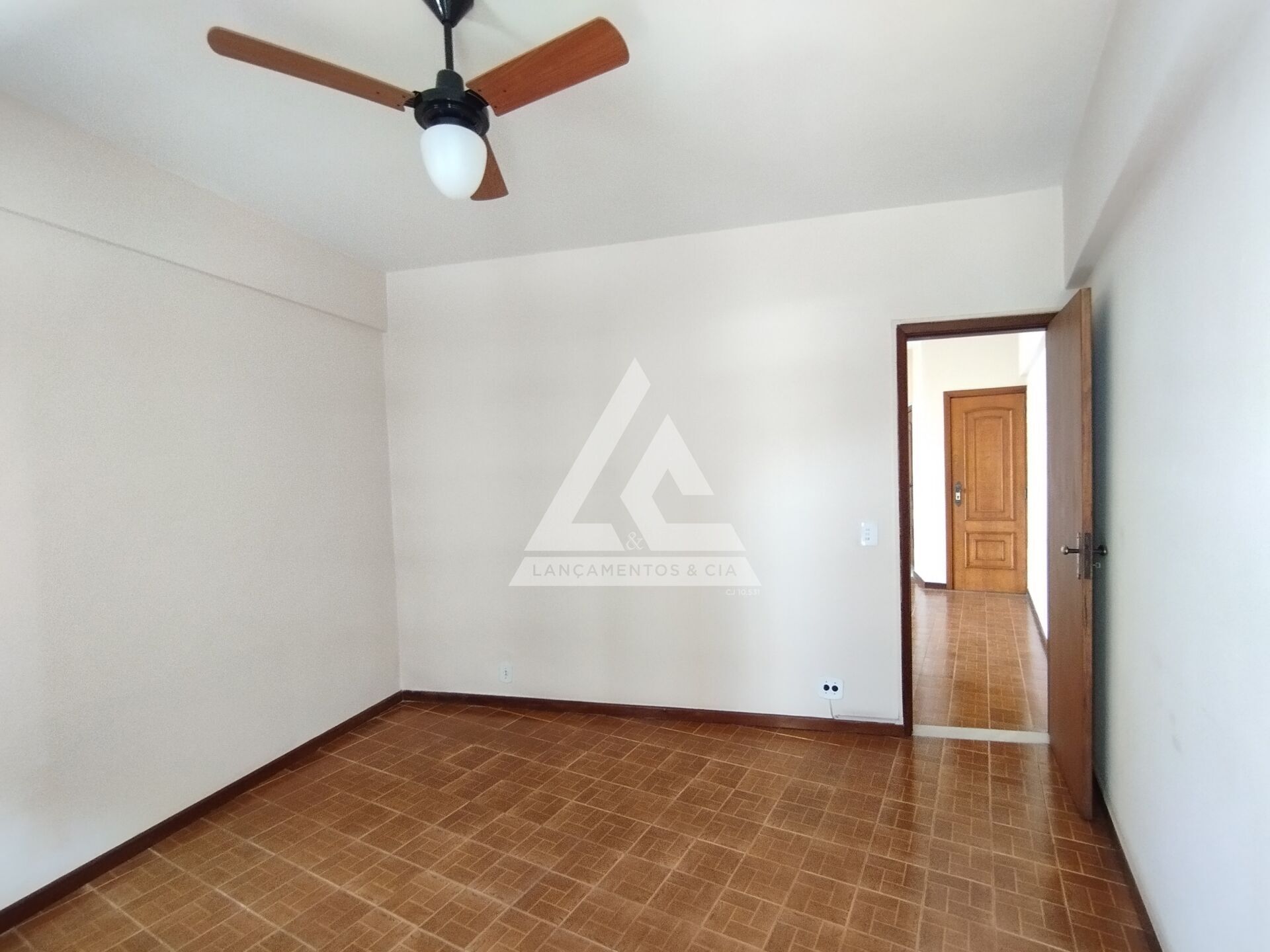 Apartamento à venda com 1 quarto, 56m² - Foto 8