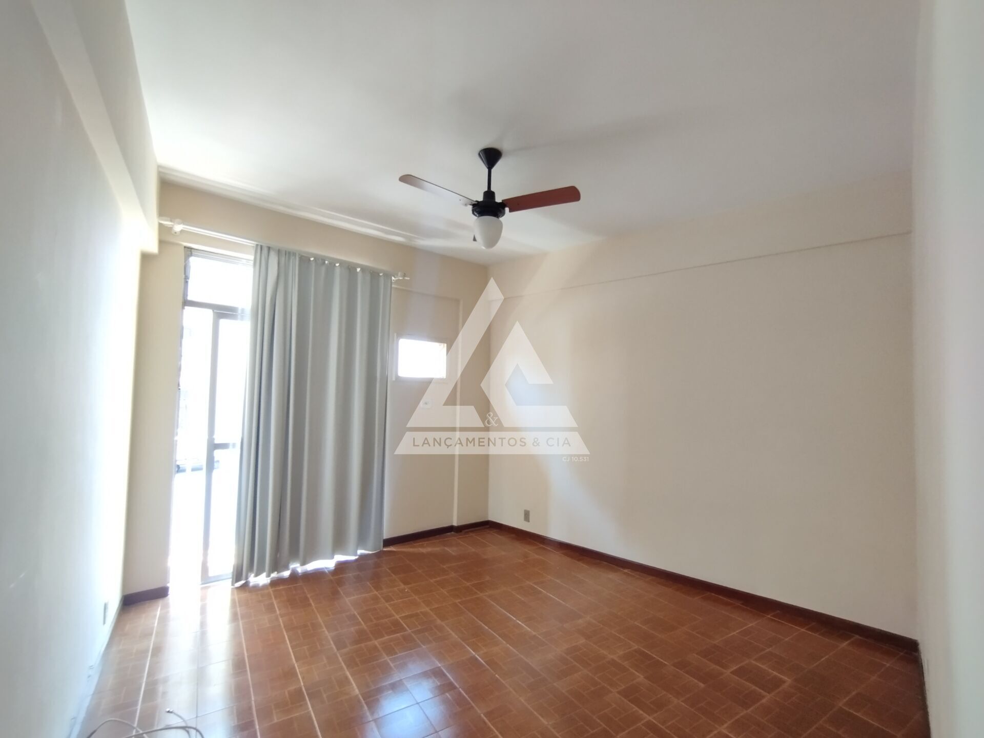 Apartamento à venda com 1 quarto, 56m² - Foto 10