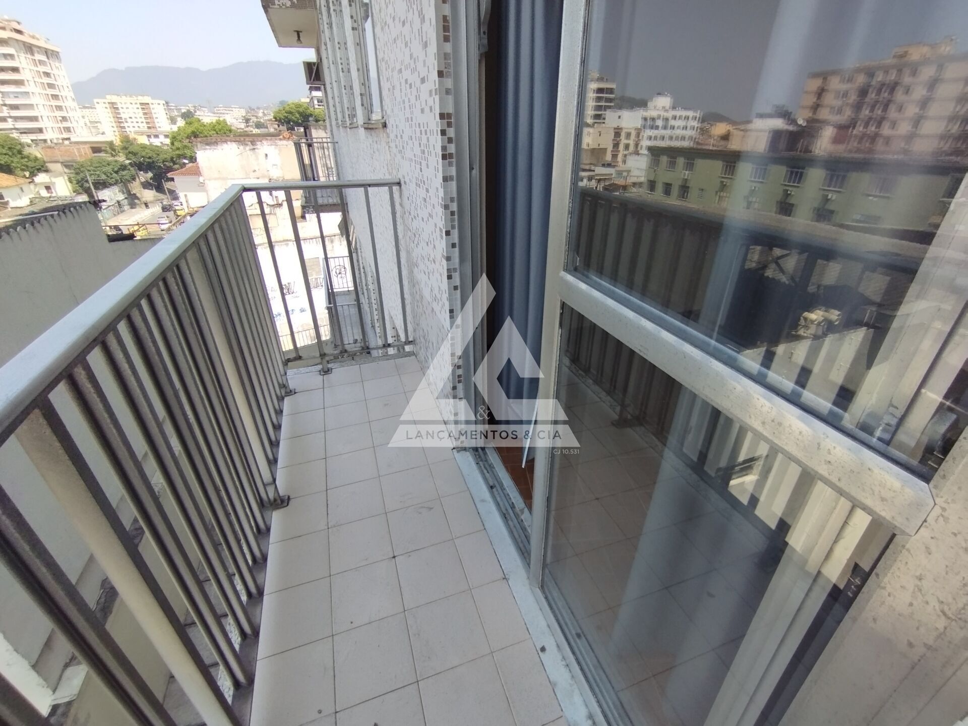 Apartamento à venda com 1 quarto, 56m² - Foto 1