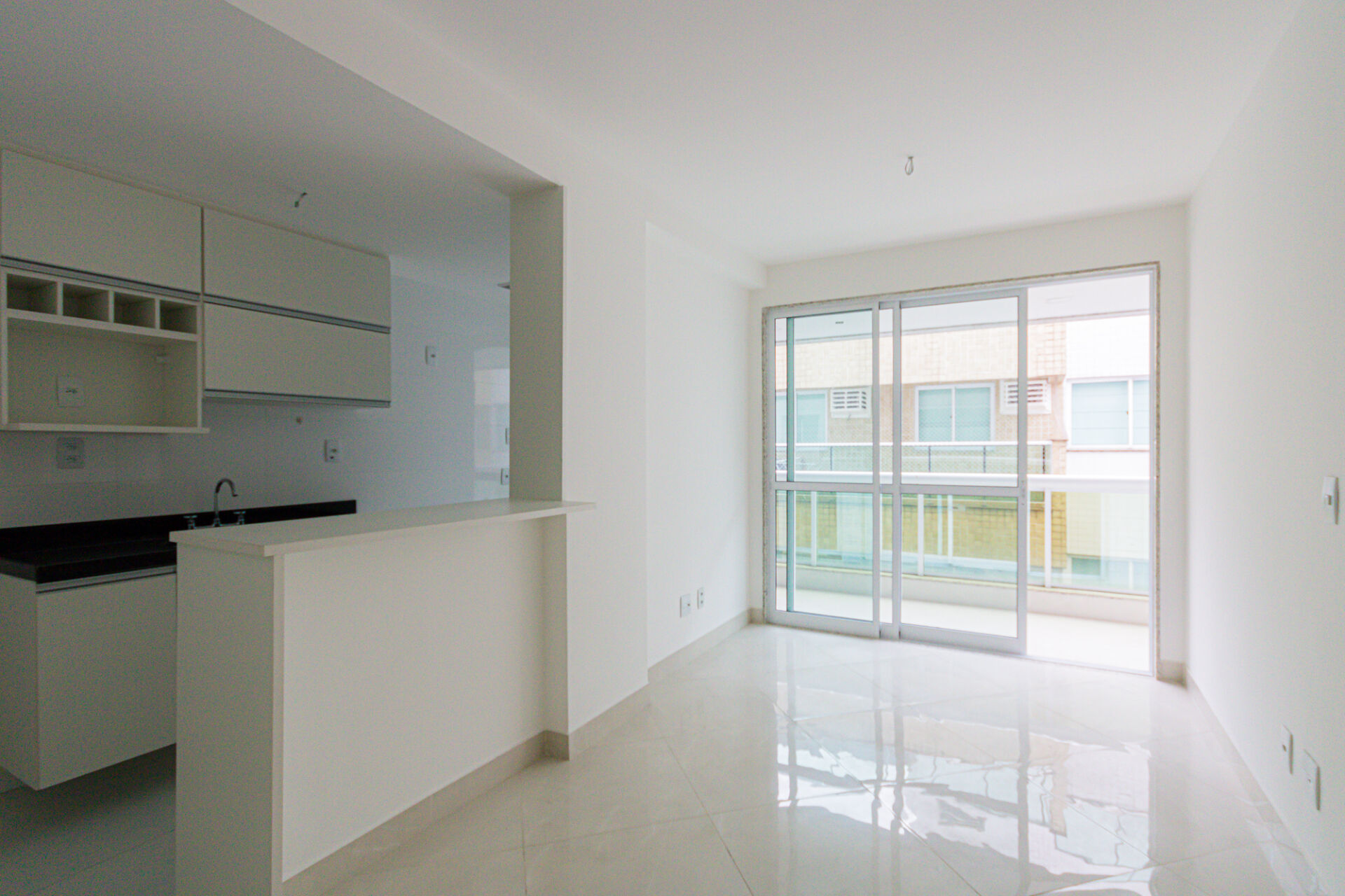 Apartamento à venda com 2 quartos, 64m² - Foto 6