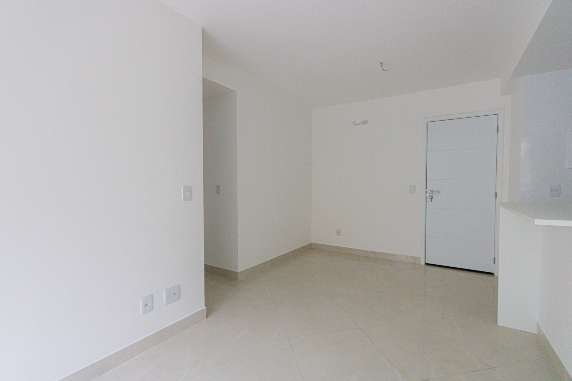 Apartamento à venda com 2 quartos, 64m² - Foto 7