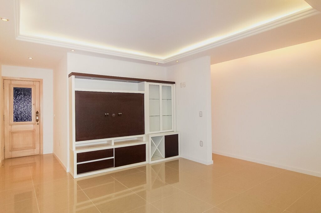 Apartamento à venda com 1 quarto, 120m² - Foto 1