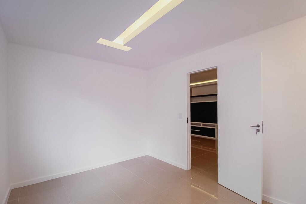 Apartamento à venda com 1 quarto, 120m² - Foto 36