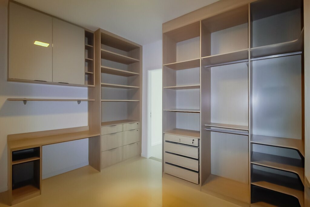 Apartamento à venda com 1 quarto, 120m² - Foto 31