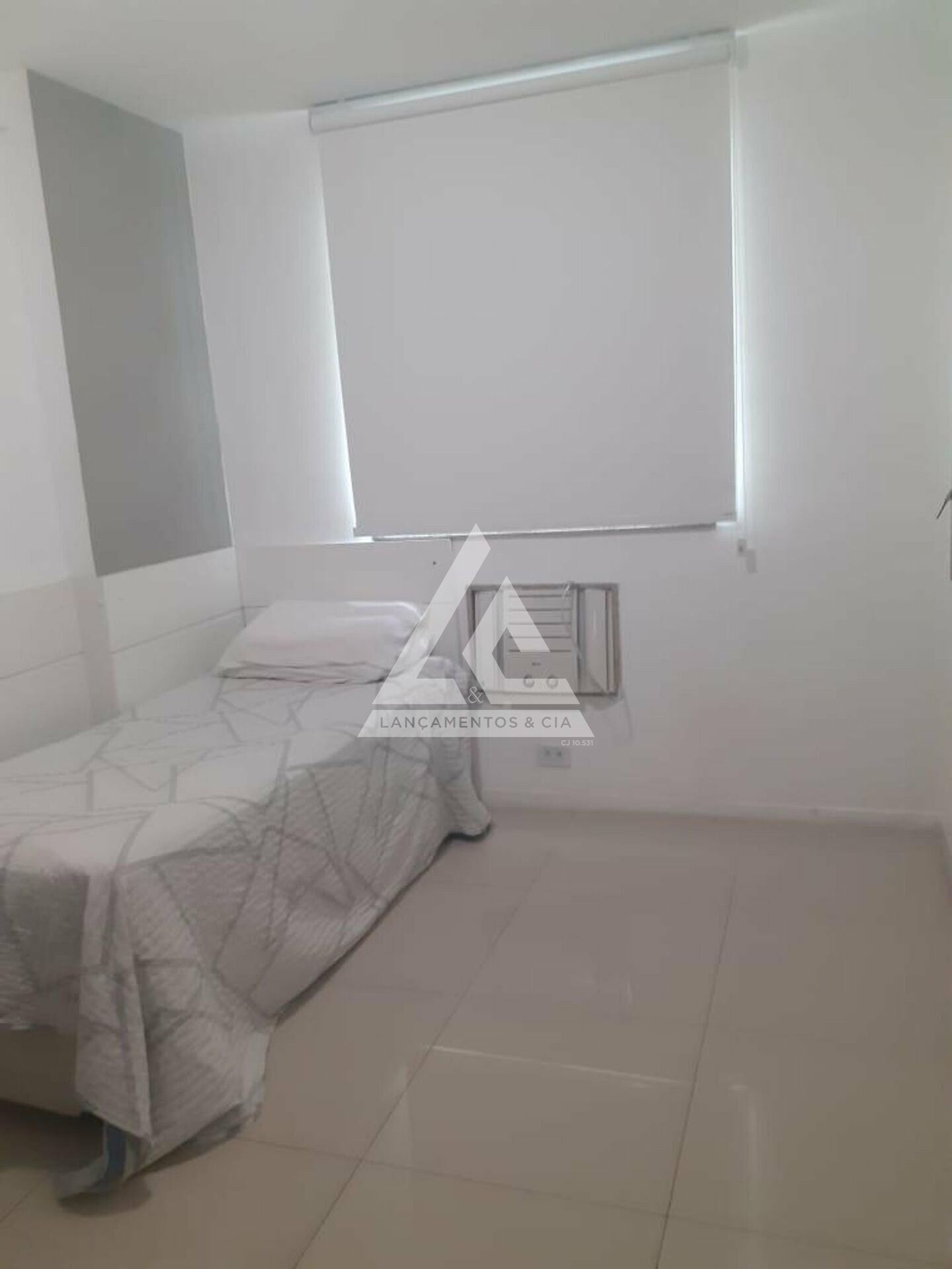 Apartamento à venda com 3 quartos, 94m² - Foto 11