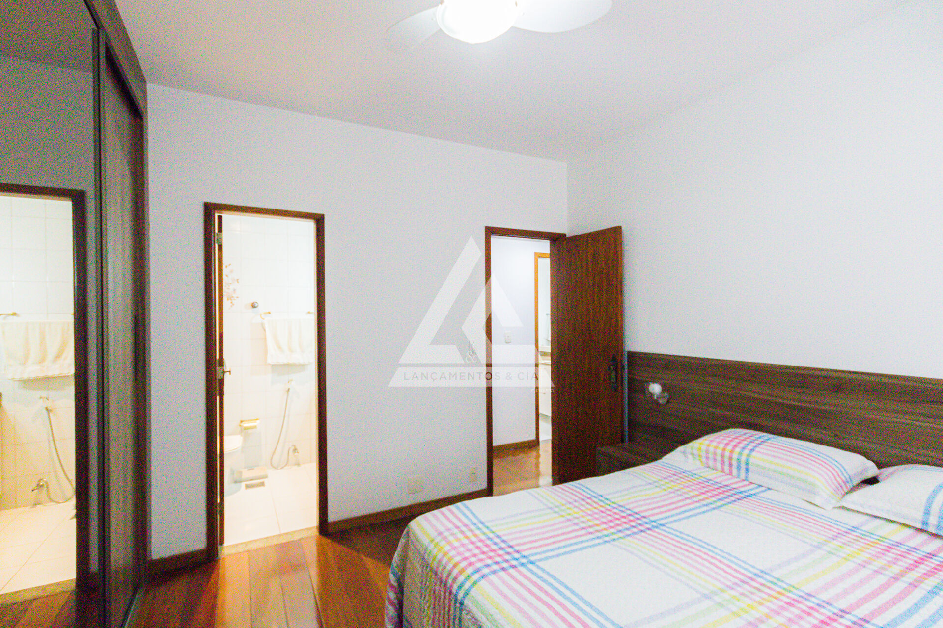 Apartamento à venda com 3 quartos, 121m² - Foto 14