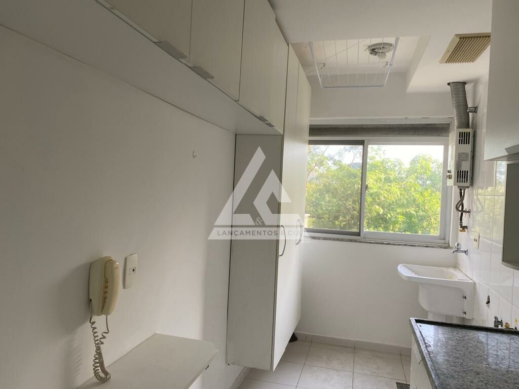 Apartamento à venda com 2 quartos, 62m² - Foto 9