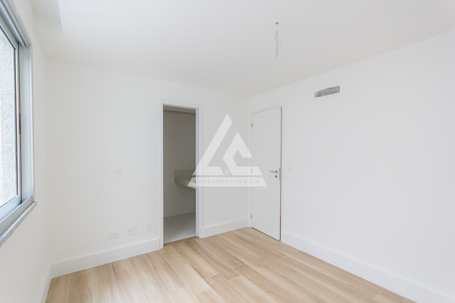 Apartamento à venda com 3 quartos, 175m² - Foto 7