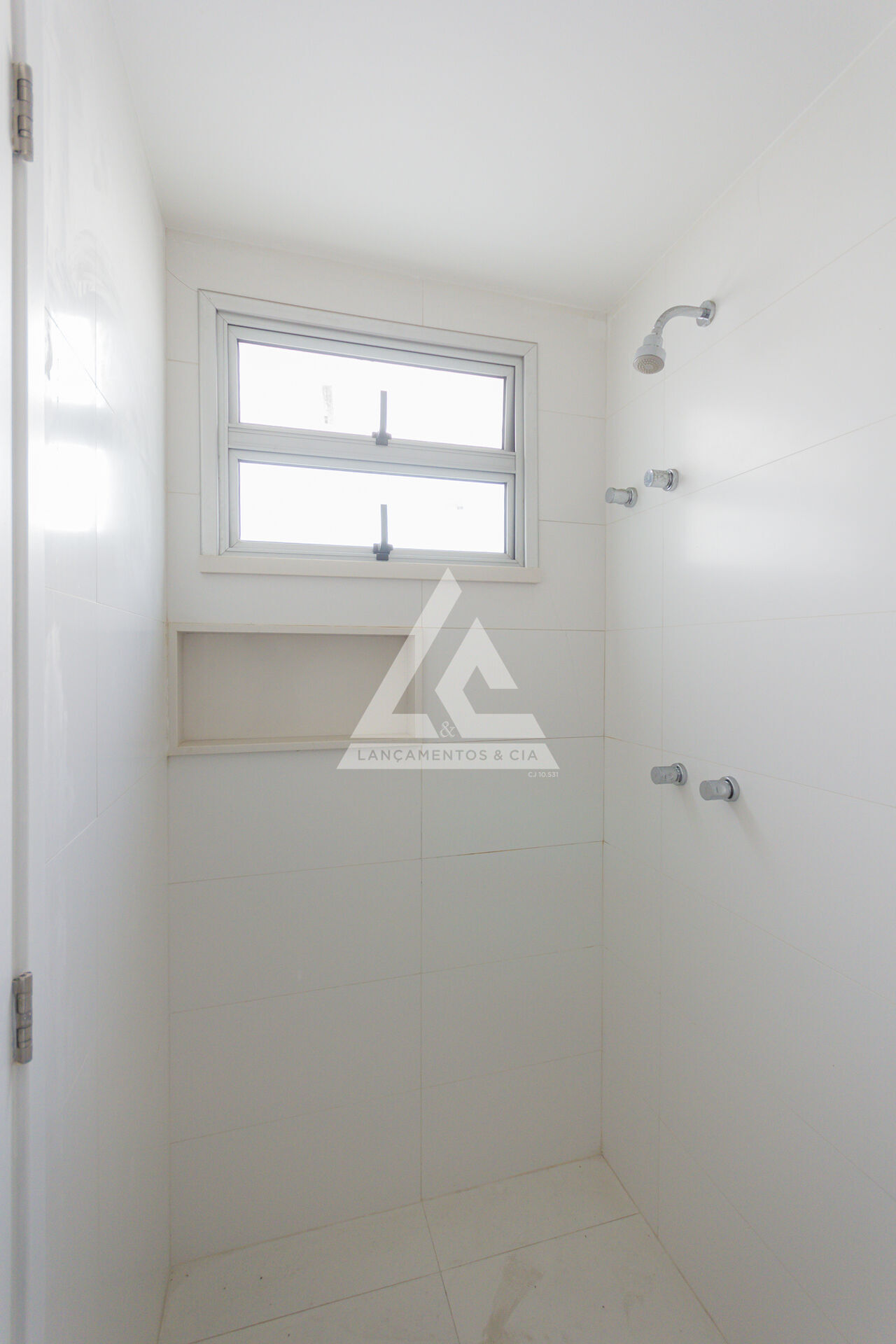 Apartamento à venda com 3 quartos, 175m² - Foto 12