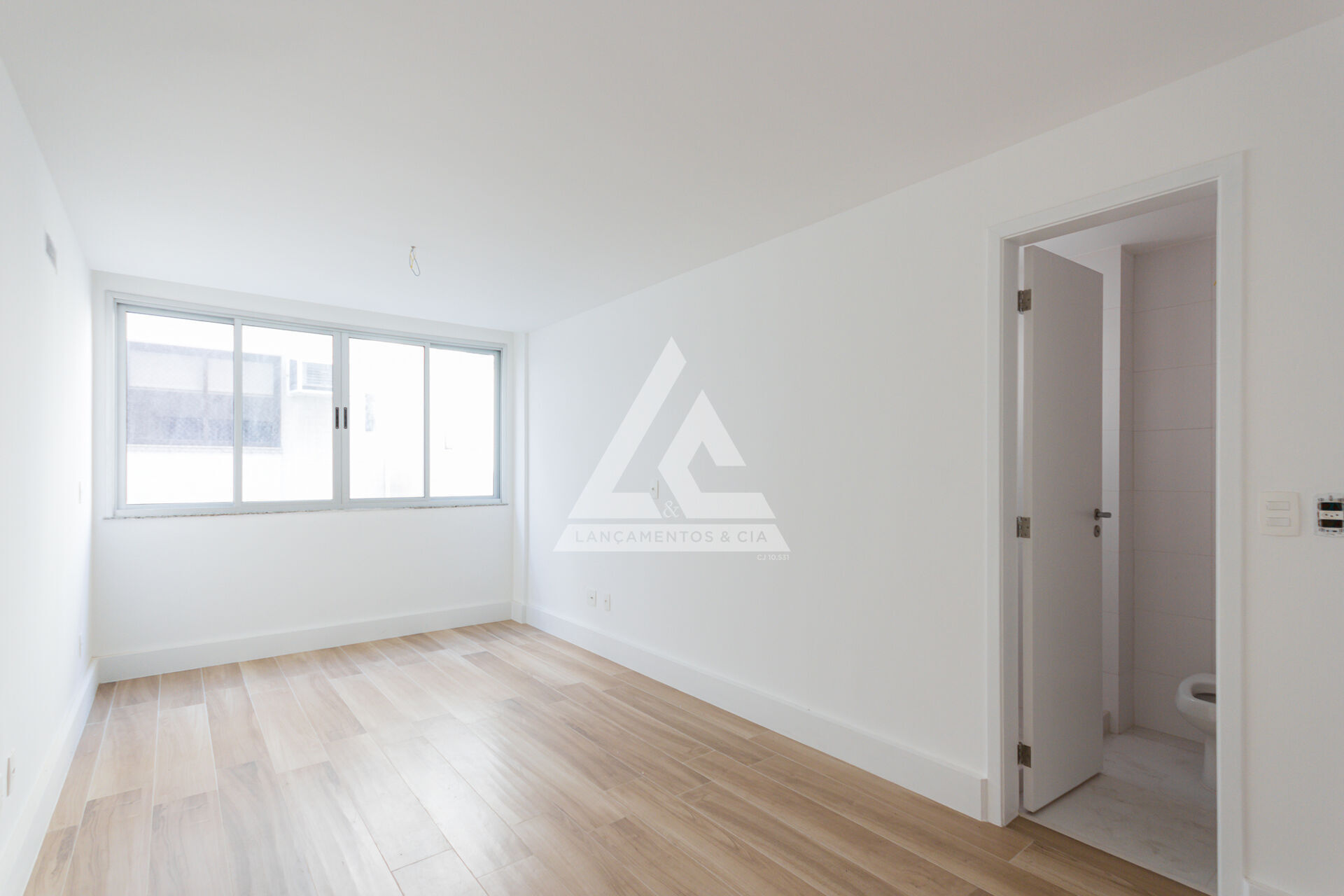 Apartamento à venda com 3 quartos, 175m² - Foto 9