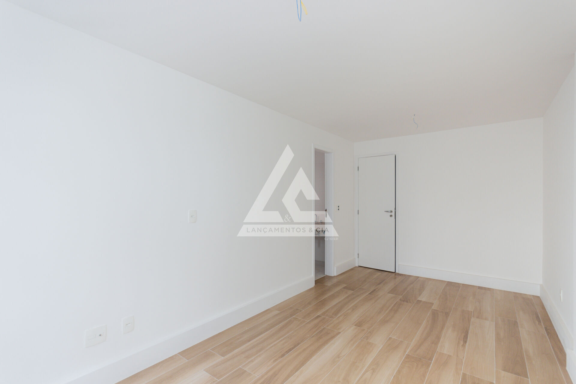 Apartamento à venda com 3 quartos, 175m² - Foto 10