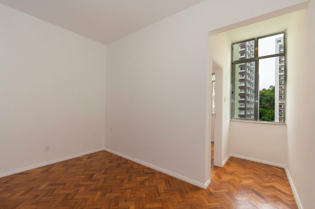 Apartamento à venda com 1 quarto, 41m² - Foto 2