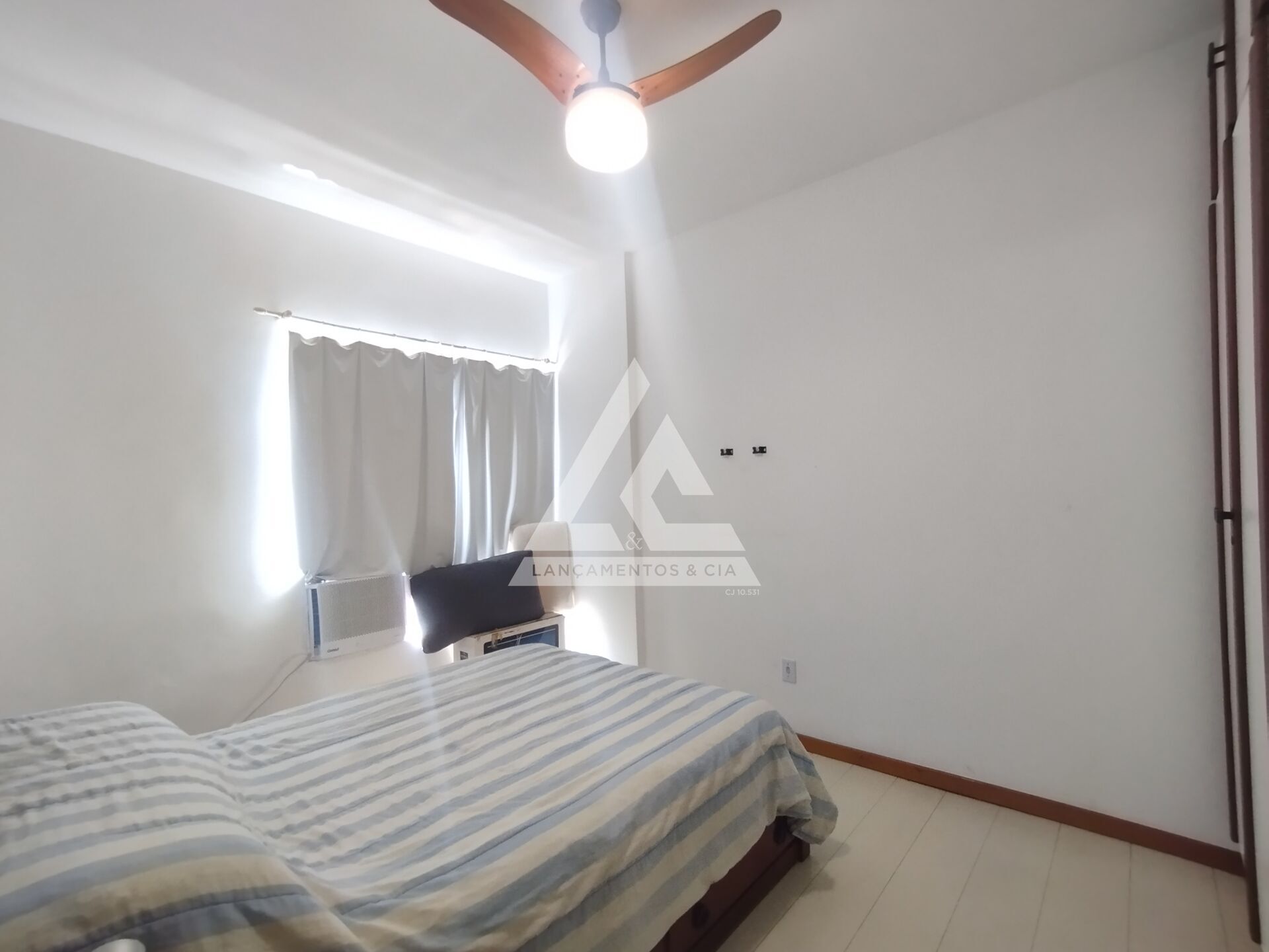 Apartamento à venda com 2 quartos, 70m² - Foto 5